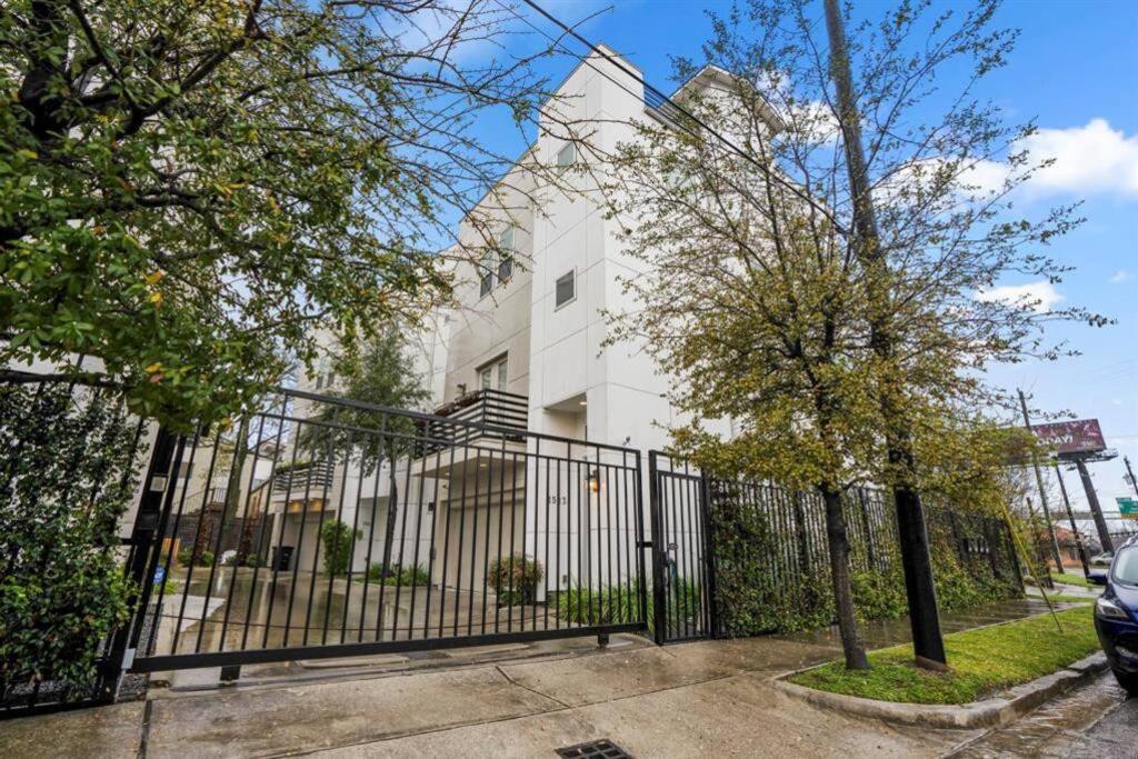 Casa Labella - Downtown Skyline Views - Sleeps 10 Villa Houston Exterior photo