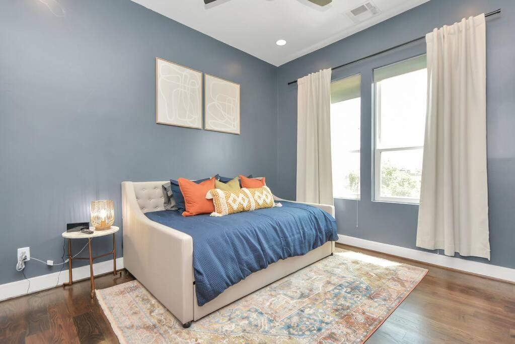 Casa Labella - Downtown Skyline Views - Sleeps 10 Villa Houston Exterior photo